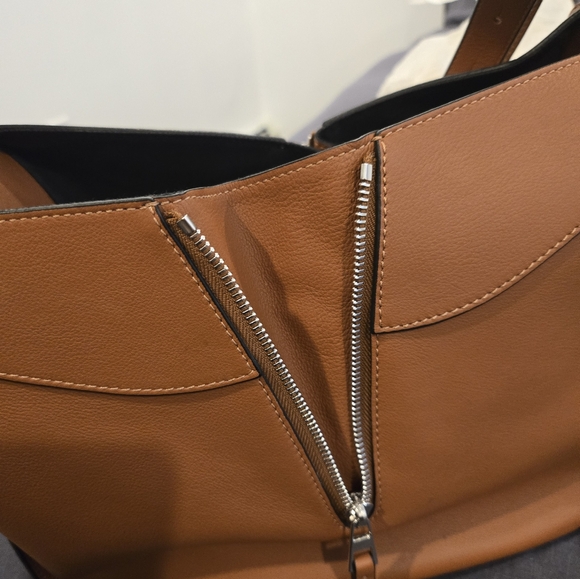 Loewe small hammock in Tan - Picture 9 of 13